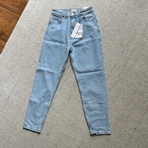 NWT Women's Light Blue Mom Jeans